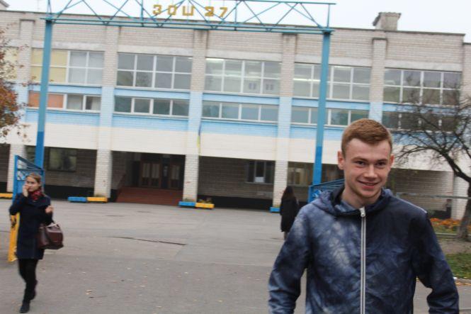 Новини Вінниці - фото з «Сам дзвонить, ще й пісень співатиме…» Розумний дзвінок виготовив учень з Вінниці «Сам дзвонить, ще й пісень співатиме…» Розумний дзвінок виготовив учень з Вінниці, фото №1 на сайті 20minut.ua