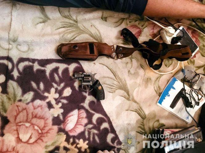 Новини Хмельницького - фото з Зв'язали та били: заробітчани з Хмельниччини скоїли розбійний напад на подружжя з Чернігівщини Зв'язали та били: заробітчани з Хмельниччини скоїли розбійний напад на подружжя з Чернігівщини, фото №2 на сайті vsim.ua