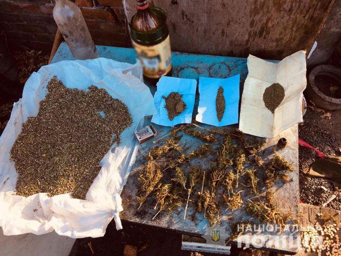 Новини Хмельницького - фото з Зв'язали та били: заробітчани з Хмельниччини скоїли розбійний напад на подружжя з Чернігівщини Зв'язали та били: заробітчани з Хмельниччини скоїли розбійний напад на подружжя з Чернігівщини, фото №3 на сайті vsim.ua