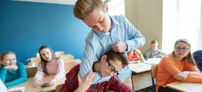 За булінг оштрафують батьків і вчителів. Стали діючими санкції за нове порушення, фото №1 на сайті 20minut.ua