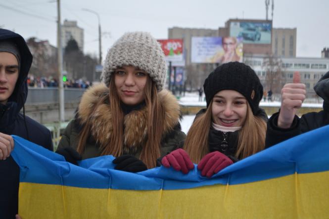 Новини Хмельницького - фото з Хмельничани «живим ланцюгом» з’єднали береги Південного Бугу Хмельничани «живим ланцюгом» з’єднали береги Південного Бугу, фото №10 на сайті vsim.ua
