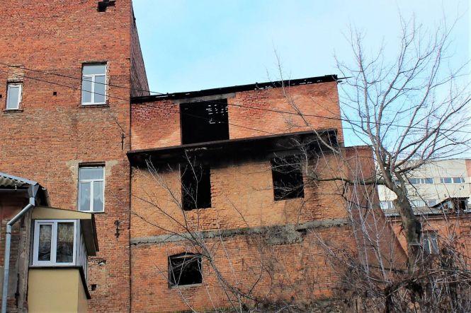 Новини Вінниці - фото з У центрі Вінниці почали розбирати дім. На його місці буде офісний центр У центрі Вінниці почали розбирати дім. На його місці буде офісний центр, фото №5 на сайті 20minut.ua