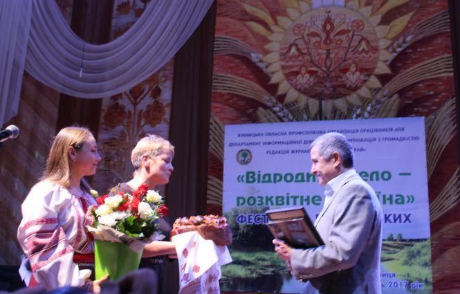 Новини Козятина - фото з Гарний початок дня – читати Каменюка: поет- ювіляр даруватиме охочим книги з автографами Гарний початок дня – читати Каменюка: поет- ювіляр даруватиме охочим книги з автографами, фото №1 на сайті 20minut.ua
