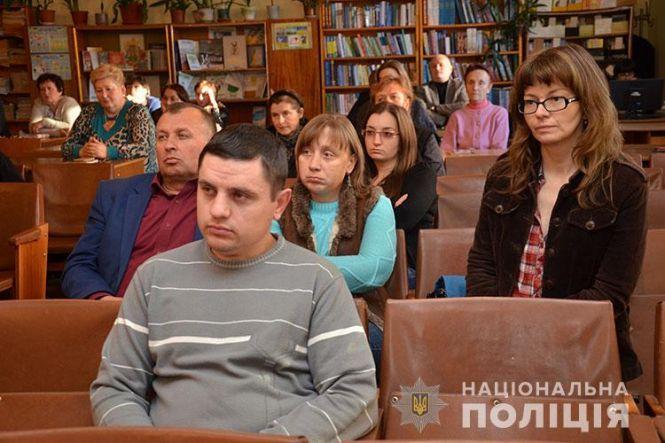 Вибухотехніки розповіли вчителям, що робити у разі небезпеки, фото №1 на сайті 20minut.ua