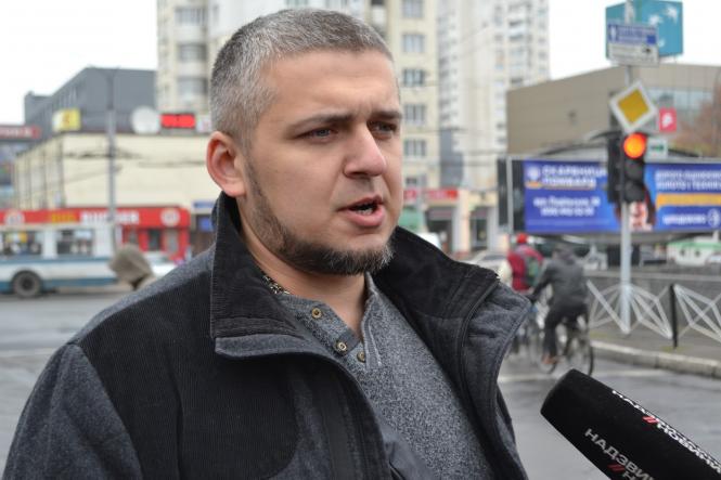 Новини Хмельницького - фото з «Збитий пішохід» у центрі Хмельницького. Що відбувалося біля «Либідь Плази» «Збитий пішохід» у центрі Хмельницького. Що відбувалося біля «Либідь Плази», фото №4 на сайті vsim.ua