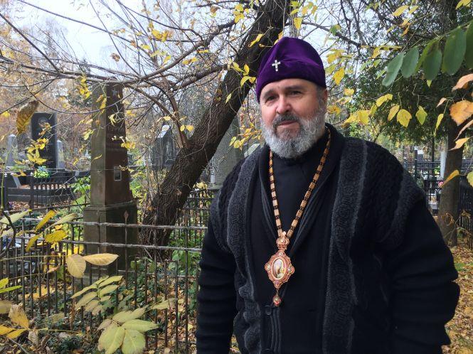 Митрополит Роман: «Я не даю руку цілувати – хай хрест цілують…», фото №3 на сайті 20minut.ua