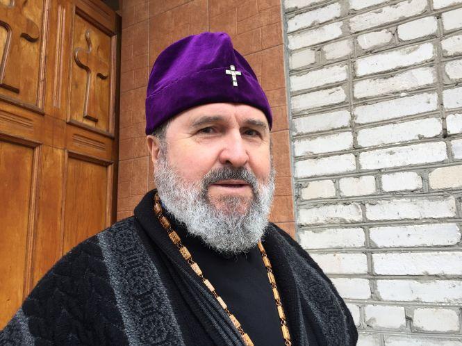 Митрополит Роман: «Я не даю руку цілувати – хай хрест цілують…», фото №2 на сайті 20minut.ua