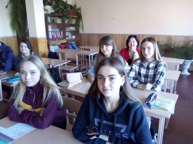 Козятинські школярі та вчителі писали «Крила України», фото №5 на сайті 20minut.ua