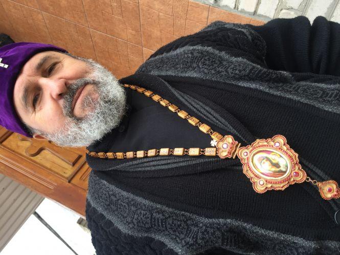 Митрополит Роман: «Я не даю руку цілувати – хай хрест цілують…», фото №4 на сайті 20minut.ua