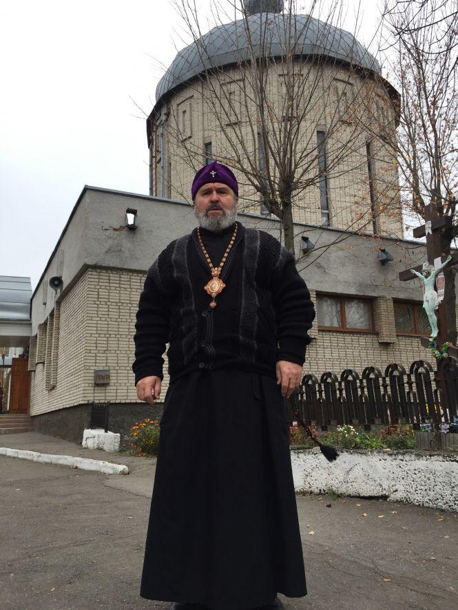 Митрополит Роман: «Я не даю руку цілувати – хай хрест цілують…», фото №1 на сайті 20minut.ua