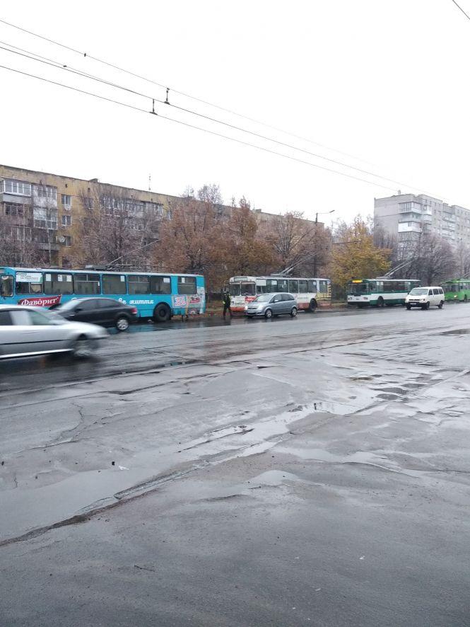 Примхи погоди призвели до транспортного колапсу у місті. ФОТО, фото №1 на сайті 20minut.ua