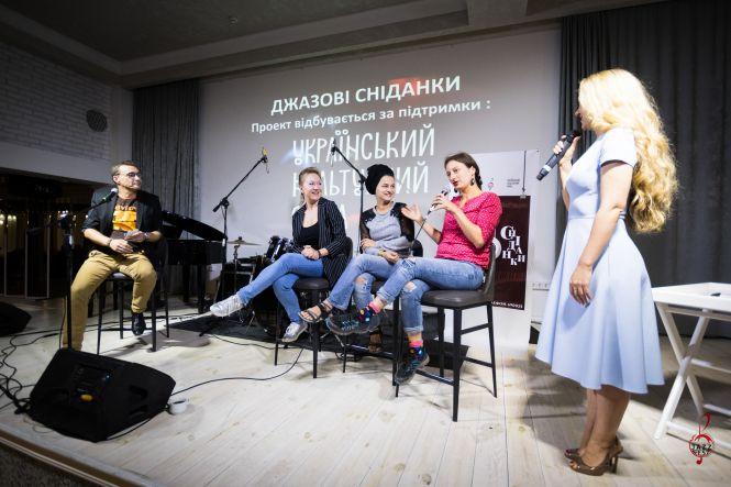 Новини Вінниці - фото з Успіх у Європі починається із простого «Привіт!» Зіркові секрети доступні всім у онлайні Успіх у Європі починається із простого «Привіт!» Зіркові секрети доступні всім у онлайні, фото №2 на сайті 20minut.ua