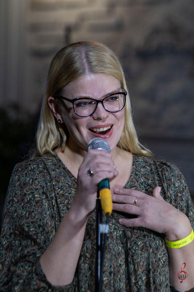 Новини Вінниці - фото з Успіх у Європі починається із простого «Привіт!» Зіркові секрети доступні всім у онлайні Успіх у Європі починається із простого «Привіт!» Зіркові секрети доступні всім у онлайні, фото №14 на сайті 20minut.ua