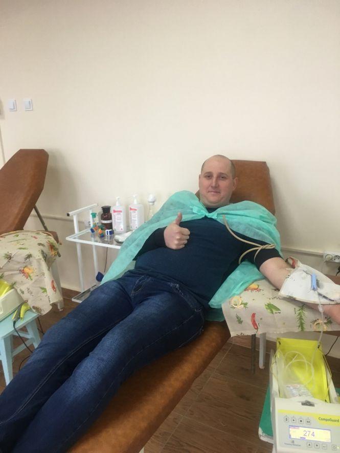 З хмельницьких поліцейських викачали 9 літрів крові, фото №4 на сайті vsim.ua