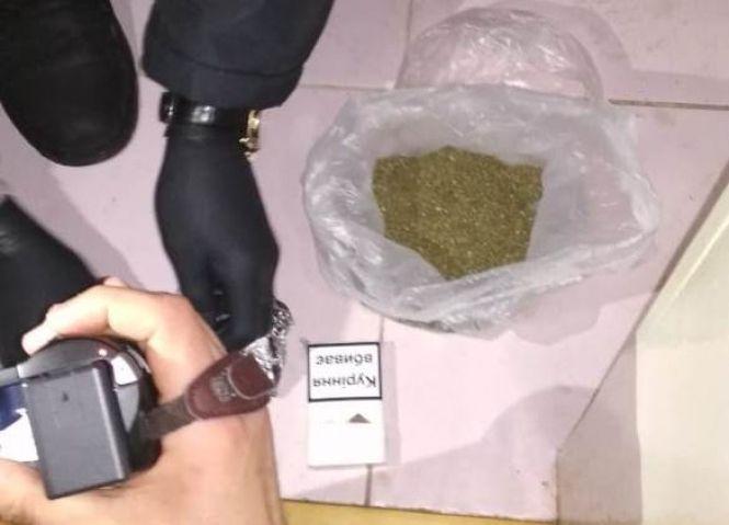 У Житомирі СБУ затримала військових контрактників на збуті вибухівки, фото №2 на сайті 20minut.ua
