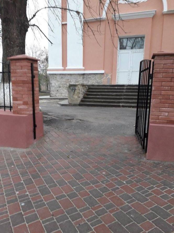 Новини Кам'янця-Подільського - фото з Сьогодні обікрали загально-освітню школу №1 Кам'янця-Подільського Сьогодні обікрали загально-освітню школу №1 Кам'янця-Подільського, фото №1 на сайті 20minut.ua