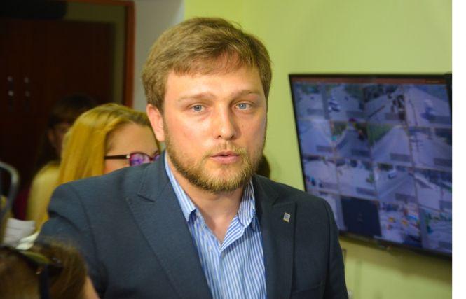 Новини Житомира - фото з Афера на 800 тисяч: як житомирські чиновники «розпиляли» проект «Безпечне місто» Афера на 800 тисяч: як житомирські чиновники «розпиляли» проект «Безпечне місто», фото №1 на сайті 20minut.ua