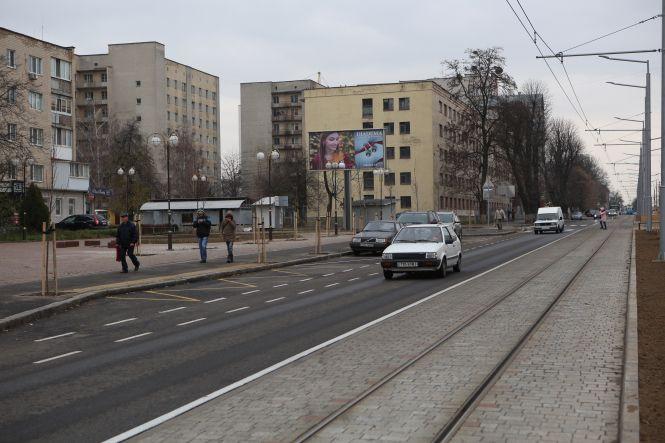 Реконструкція Замостянської. Рух авто відновили, зупинки — у процесі, фото №3 на сайті 20minut.ua