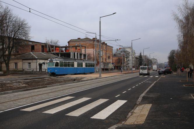 Реконструкція Замостянської. Рух авто відновили, зупинки — у процесі, фото №5 на сайті 20minut.ua