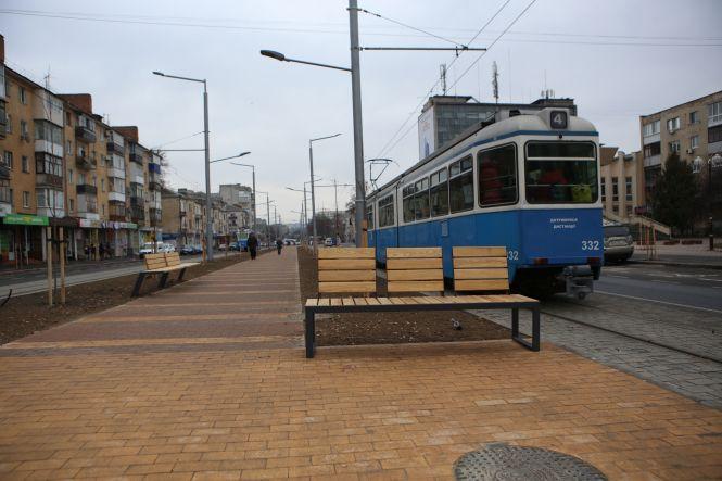 Реконструкція Замостянської. Рух авто відновили, зупинки — у процесі, фото №1 на сайті 20minut.ua