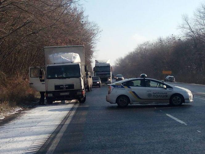 Новини Хмельницького - фото з Акція "євробляхарів": що відбувається у Хмельницькому (ОНОВЛЕНО) Акція "євробляхарів": що відбувається у Хмельницькому (ОНОВЛЕНО), фото №4 на сайті vsim.ua