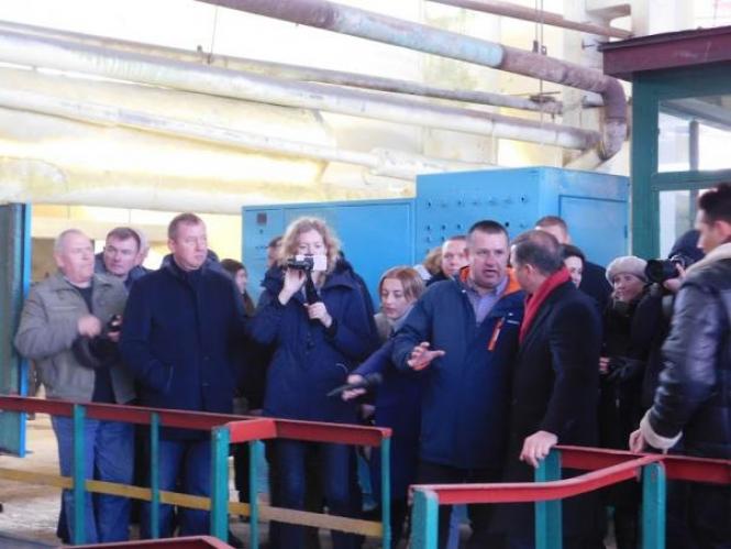 Новини Хмельницького - фото з “Я зроблю все, щоб українська промисловість вийшла на міжнародний рівень”, - Олег Ляшко відвідав Теофіпольський цукровий завод (прес-служба Радикальної партії Олега Ляшка) “Я зроблю все, щоб українська промисловість вийшла на міжнародний рівень”, - Олег Ляшко відвідав Теофіпольський цукровий завод (прес-служба Радикальної партії Олега Ляшка), фото №2 на сайті vsim.ua