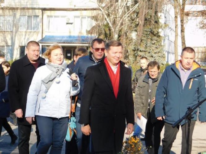 Новини Хмельницького - фото з “Я зроблю все, щоб українська промисловість вийшла на міжнародний рівень”, - Олег Ляшко відвідав Теофіпольський цукровий завод (прес-служба Радикальної партії Олега Ляшка) “Я зроблю все, щоб українська промисловість вийшла на міжнародний рівень”, - Олег Ляшко відвідав Теофіпольський цукровий завод (прес-служба Радикальної партії Олега Ляшка), фото №1 на сайті vsim.ua