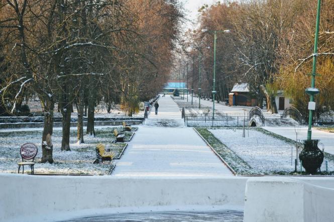Новини Хмельницького - фото з Парк Чекмана вкрило першим снігом (ФОТО) Парк Чекмана вкрило першим снігом (ФОТО), фото №11 на сайті vsim.ua