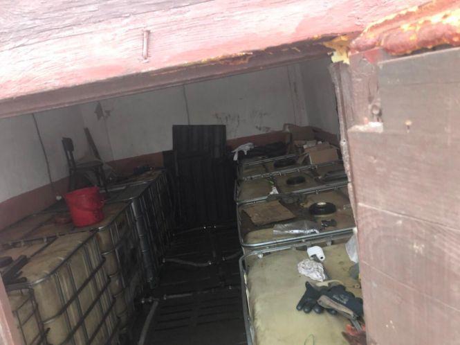 Новини Тернополя - фото з У Тернополі правоохоронці «накрили» підпільні наливайки, де продавали пальне У Тернополі правоохоронці «накрили» підпільні наливайки, де продавали пальне, фото №1 на сайті 20minut.ua