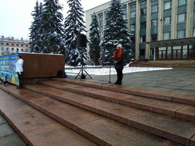 Зі скорботою у душі кам’янчани вшанували пам’ять загиблих героїв, фото №7 на сайті 20minut.ua