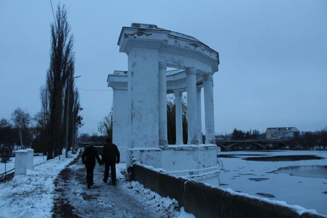 Новини Вінниці - фото з Торговий центр, паркінг та гральні зони. Як забудують півострів «Бригантина» Торговий центр, паркінг та гральні зони. Як забудують півострів «Бригантина», фото №5 на сайті 20minut.ua