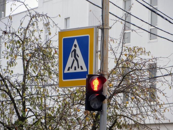 Новини Хмельницького - фото з Біля хмельницького пляжу встановили новий світлофорний комплекс за 280 тисяч гривень Біля хмельницького пляжу встановили новий світлофорний комплекс за 280 тисяч гривень, фото №6 на сайті vsim.ua