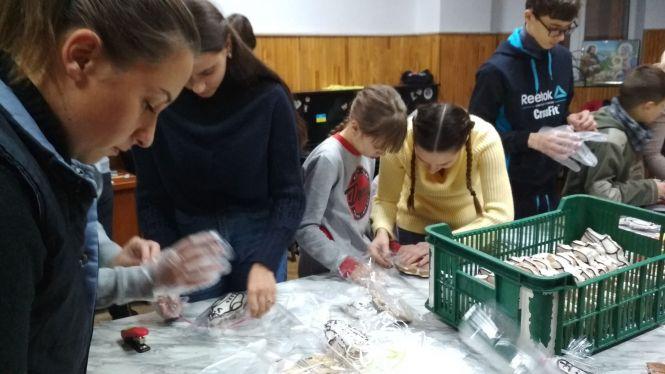 Новини Тернополя - фото з У Тернополі запрацювала Фабрика Святого Миколая. Ви теж можете допомогти У Тернополі запрацювала Фабрика Святого Миколая. Ви теж можете допомогти, фото №2 на сайті 20minut.ua