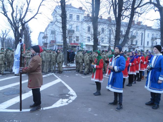 Хмельничани вшанували пам’ять жертв Голодоморів (ФОТО), фото №1 на сайті vsim.ua