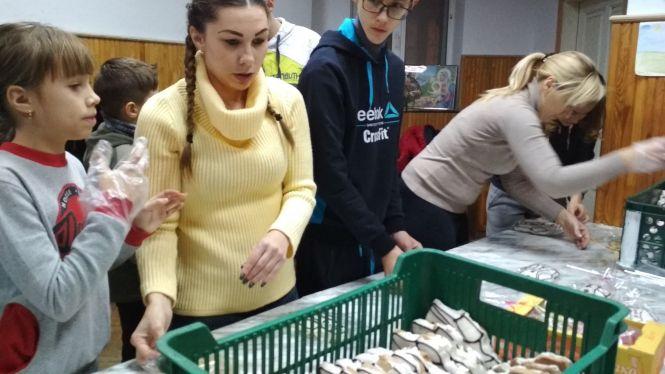 Новини Тернополя - фото з У Тернополі запрацювала Фабрика Святого Миколая. Ви теж можете допомогти У Тернополі запрацювала Фабрика Святого Миколая. Ви теж можете допомогти, фото №3 на сайті 20minut.ua