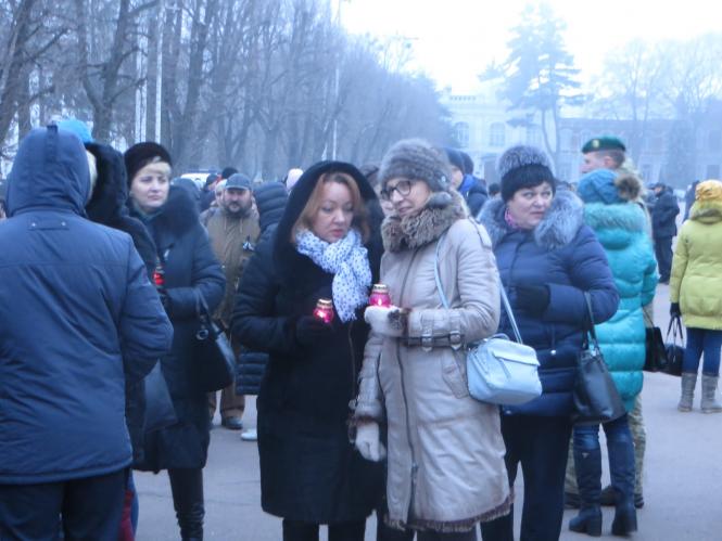 Хмельничани вшанували пам’ять жертв Голодоморів (ФОТО), фото №6 на сайті vsim.ua