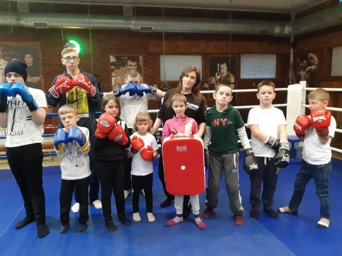 Новини Вінниці - фото з «Дванадцять битв за життя»: як підтримати тяжкохворих дітей у Вінниці? Учасники проекту разом з організатором Діаною Мороз