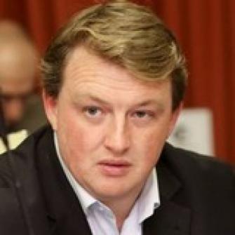 Военное положение решает только одну проблему – выборы, фото №1 на сайті 20minut.ua