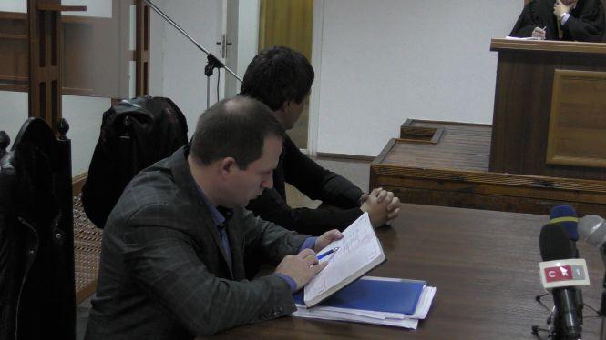 Суд по справі повернення власності «Ойл-Ікс» перенесено. ВІДЕО, фото №2 на сайті 20minut.ua