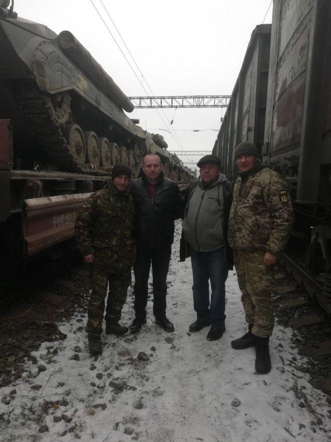 По Козятину воїнам АТО допомогли волонтери і МНС-ники, фото №1 на сайті 20minut.ua