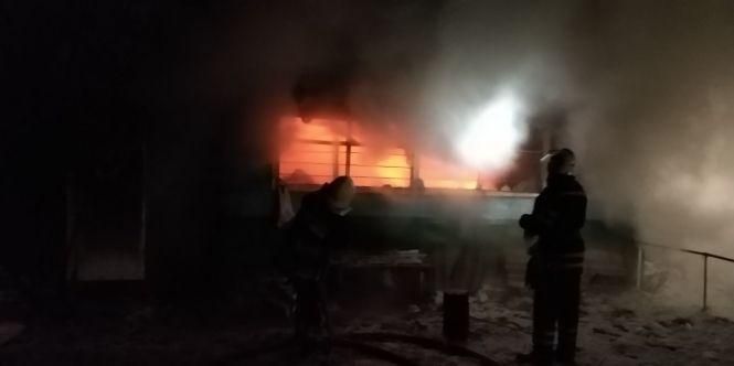 Новини Кам'янця-Подільського - фото з Кам’янецькі пожежники приборкали вогонь за три хвилини Кам’янецькі пожежники приборкали вогонь за три хвилини, фото №1 на сайті 20minut.ua