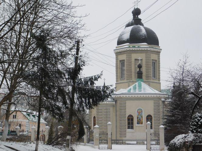 Хмельницький засипало снігом: як виглядає по-зимовому осіннє місто (ФОТО), фото №18 на сайті vsim.ua