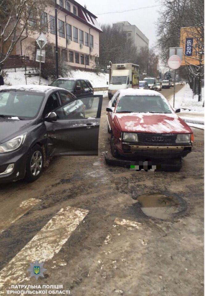 На Крушельницької затори через ДТП, фото №1 на сайті 20minut.ua