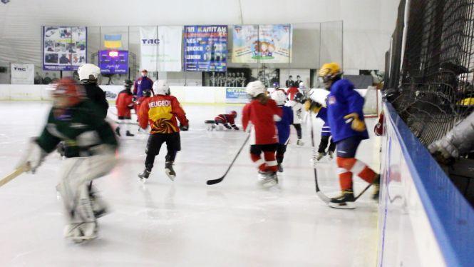 Вінниця може втратити «Льодовий клуб», де діє каток. Що кажуть батьки хокеїстів і чиновники?, фото №2 на сайті 20minut.ua