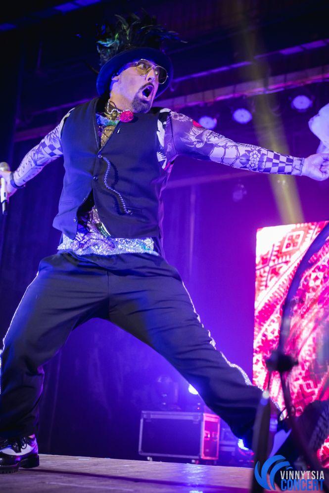 Новини Вінниці - фото з Дима Коляденко в Виннице «нашел невесту», танцевал гопак и вспоминал знакомство с Билык Дима Коляденко в Виннице «нашел невесту», танцевал гопак и вспоминал знакомство с Билык, фото №15 на сайті 20minut.ua