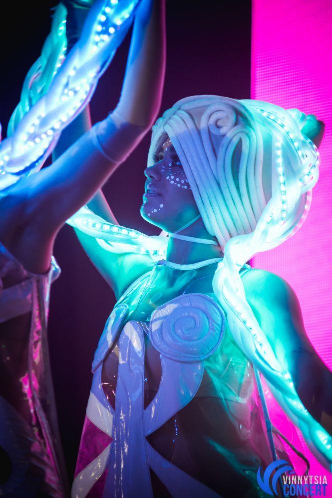 Новини Вінниці - фото з Дима Коляденко в Виннице «нашел невесту», танцевал гопак и вспоминал знакомство с Билык Дима Коляденко в Виннице «нашел невесту», танцевал гопак и вспоминал знакомство с Билык, фото №14 на сайті 20minut.ua