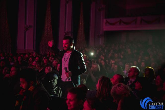 Новини Вінниці - фото з Дима Коляденко в Виннице «нашел невесту», танцевал гопак и вспоминал знакомство с Билык Дима Коляденко в Виннице «нашел невесту», танцевал гопак и вспоминал знакомство с Билык, фото №17 на сайті 20minut.ua