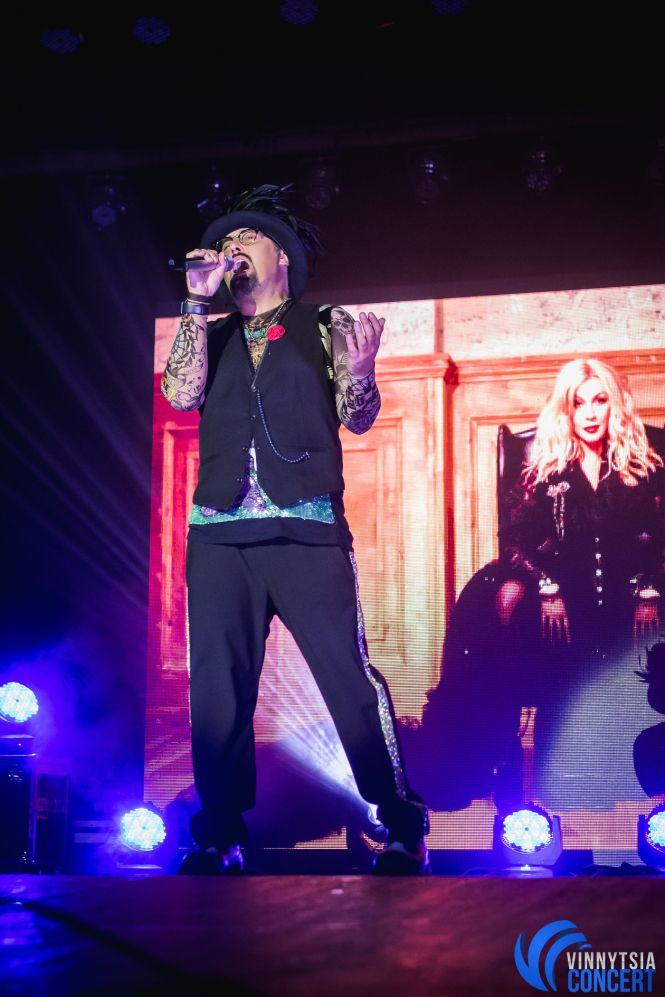 Новини Вінниці - фото з Дима Коляденко в Виннице «нашел невесту», танцевал гопак и вспоминал знакомство с Билык Дима Коляденко в Виннице «нашел невесту», танцевал гопак и вспоминал знакомство с Билык, фото №26 на сайті 20minut.ua