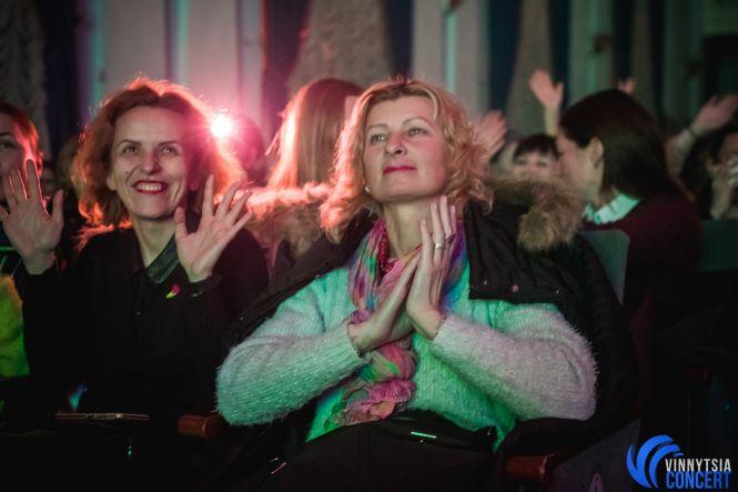 Новини Вінниці - фото з Дима Коляденко в Виннице «нашел невесту», танцевал гопак и вспоминал знакомство с Билык Дима Коляденко в Виннице «нашел невесту», танцевал гопак и вспоминал знакомство с Билык, фото №34 на сайті 20minut.ua