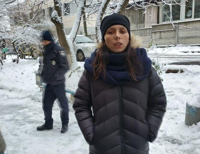 Новини Вінниці - фото з «Ми не бандити якісь!» На виселення мам з дітьми із квартири на Єрусалимці звали копів «Ми не бандити якісь!» На виселення мам з дітьми із квартири на Єрусалимці звали копів, фото №1 на сайті 20minut.ua